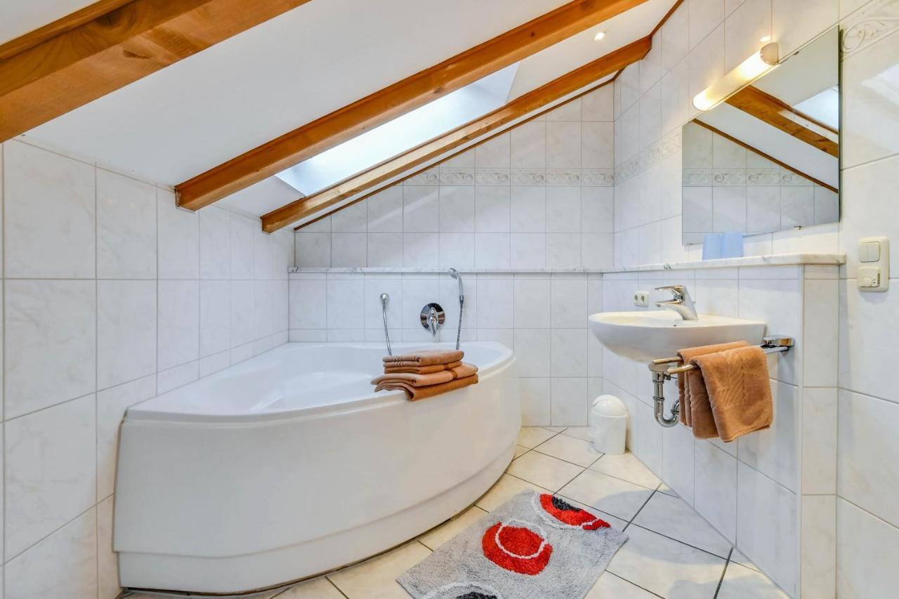 Katharinenhof Ferienwohnung Zugspitze Гармиш-Партенкирхен Екстериор снимка